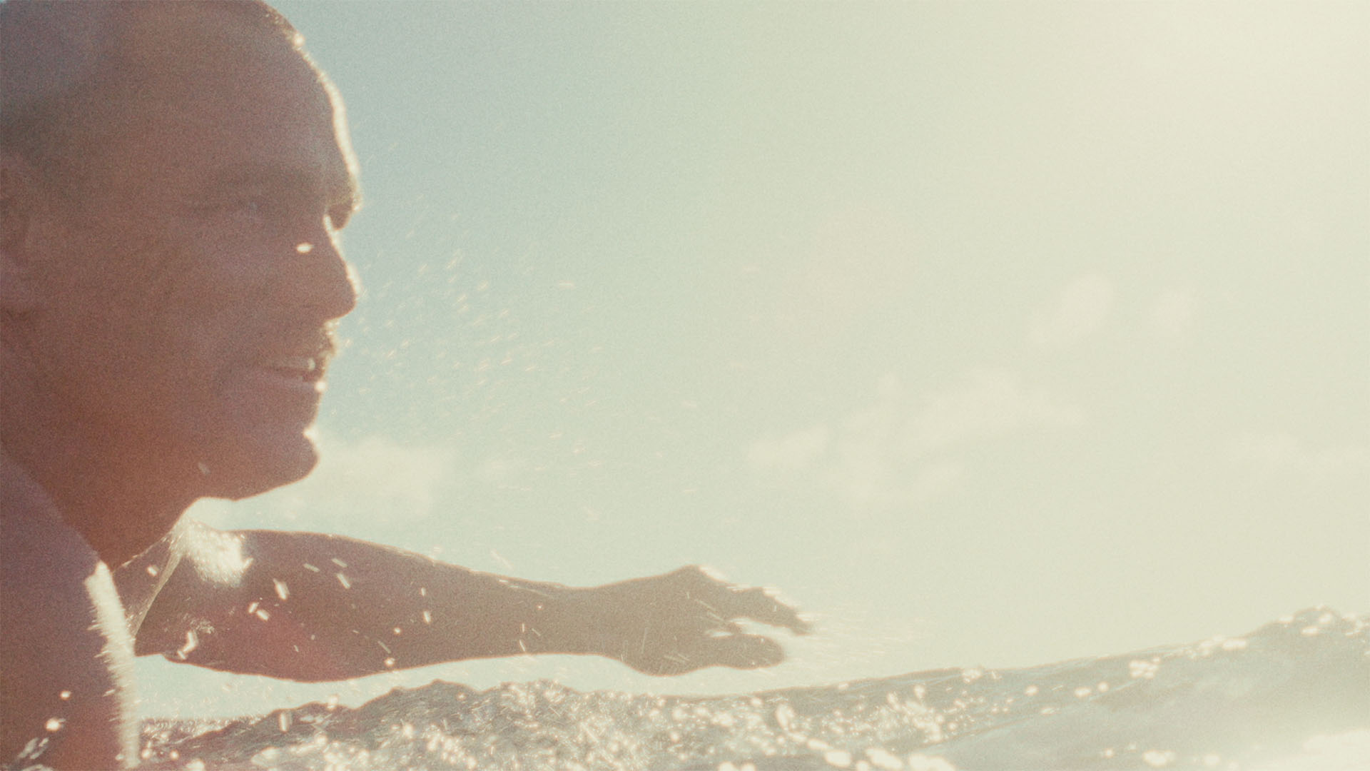 Taylor Knox surfing closeup