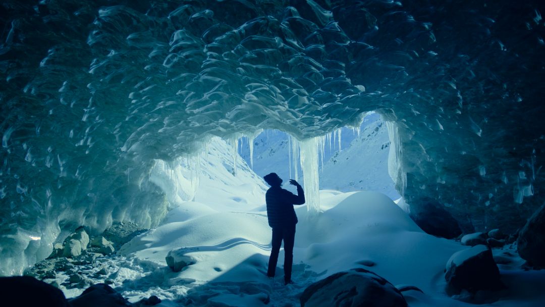 behind the scenes still frame